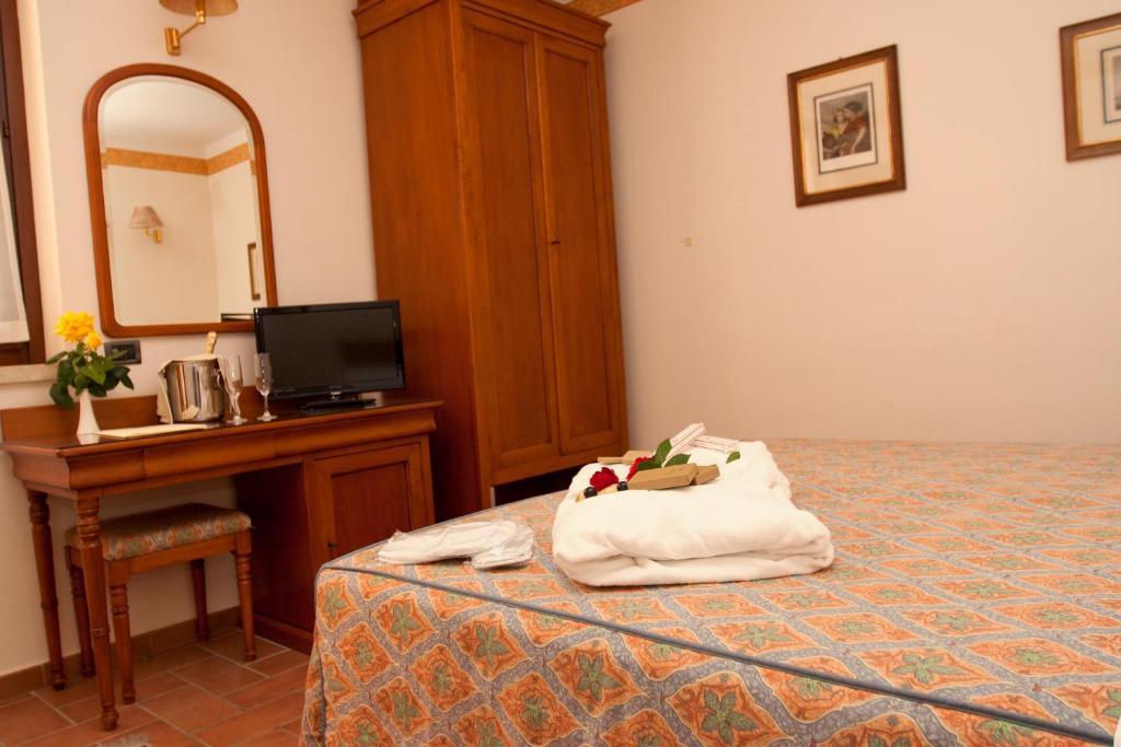 Bagno Santo Residence Saturnia Habitación foto